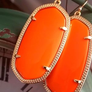 Orange Kendra Scott Danielle earrings! 🍊